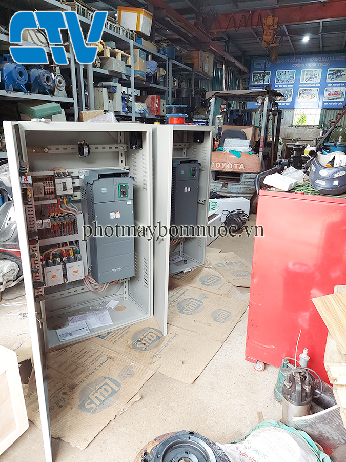 Tủ điện điều khiển hệ thống máy bơm tăng áp công nghiệp 55 Kw